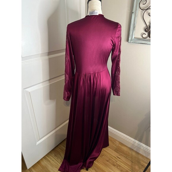 Vintage lily of France open front robe - Picture 5 of 6
